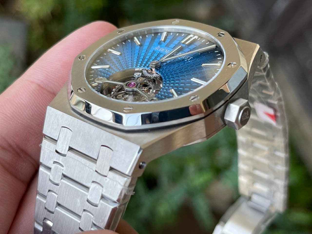 Royal Oak PVD Tourbillon R8F v2 Best Edition SS Sunburst Tapisserie Blue Dial on PVD Bracelet Royal Oak PVD Tourbillon R8F v2 Best Edition SS Sunburst Tapisserie Blue Dial on PVD Bracelet