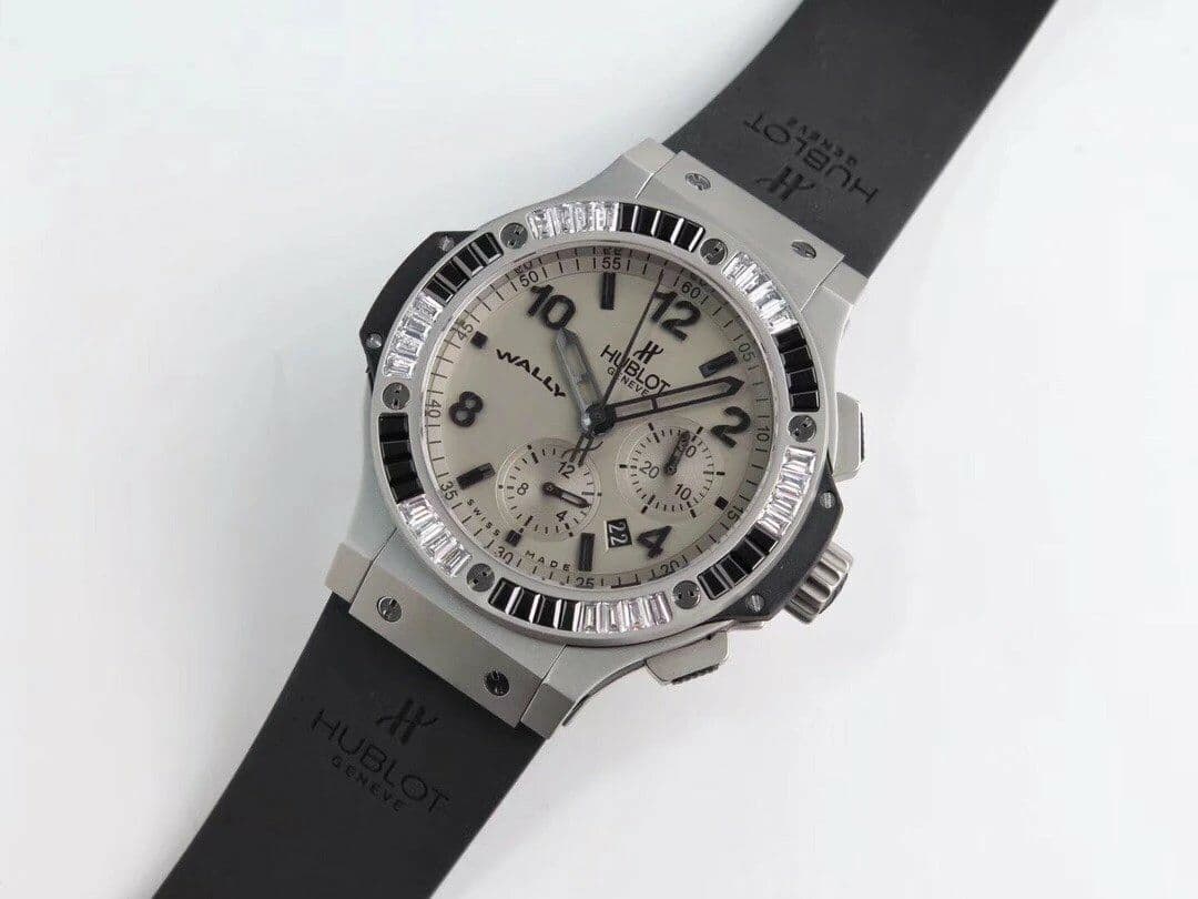 Big Bang 44mm SS Grey Dial Diamond Bezel on Black Leather Strap HUB4104 Big Bang 44mm SS Grey Dial Diamond Bezel on Black Leather Strap HUB4104