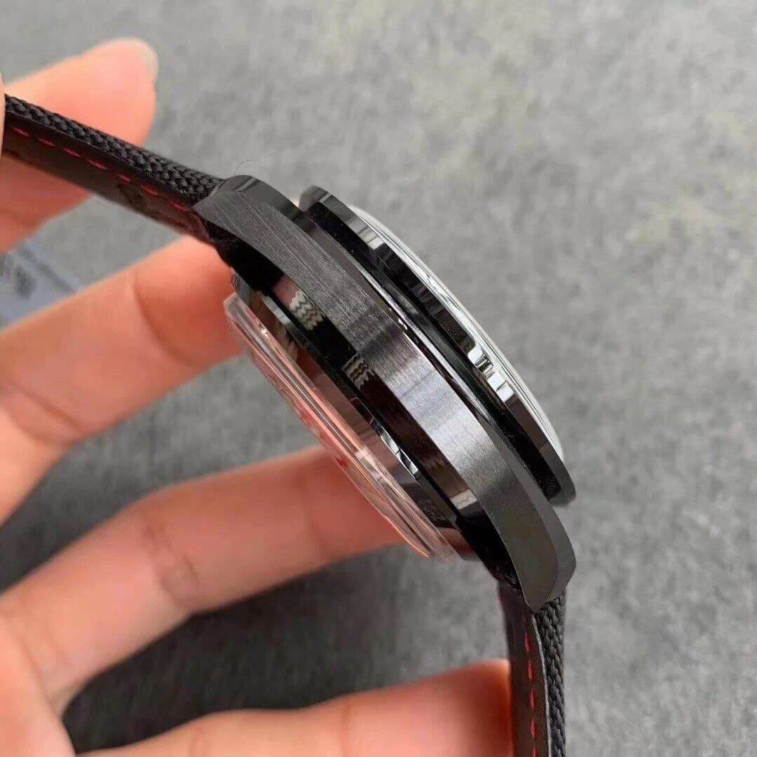 Omega Speedmaster DSOM "Black" CER/NY Blk OMF V2 Omega Speedmaster DSOM "Black" CER/NY Blk OMF V2