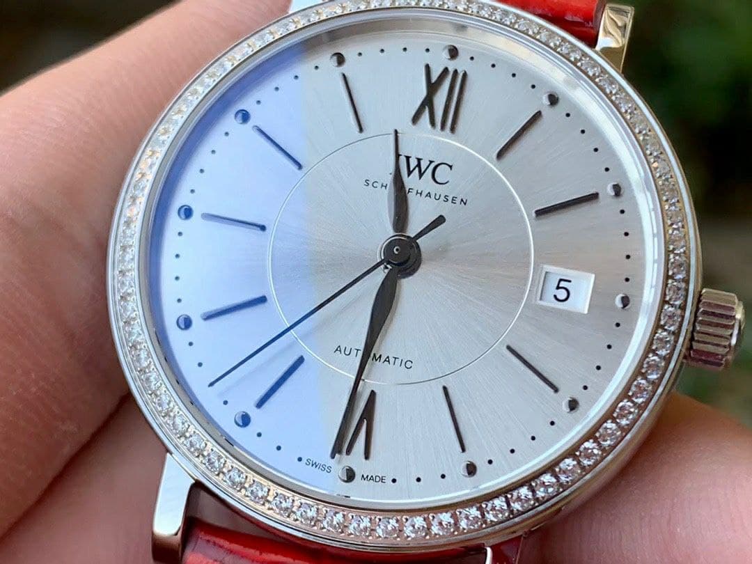 Portofino 37mm SS V7F 1:1 Best Edition White Dial Diamonds Bezel on Red Leather Strap Portofino 37mm SS V7F 1:1 Best Edition White Dial Diamonds Bezel on Red Leather Strap