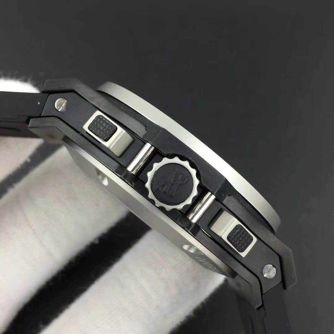Big Bang 44mm Full Ceramic Gray Dial on Black Gummy Strap HUB4104
