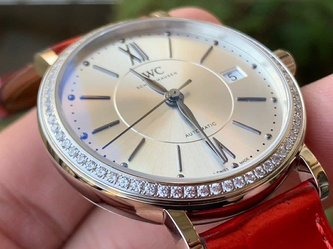 Portofino 37mm SS V7F 1:1 Best Edition White Dial Diamonds Bezel on Red Leather Strap
