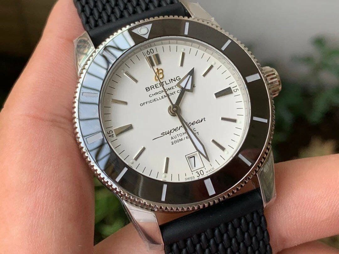 SuperOcean Heritage ii 42mm SS GF 1:1 Best Edition White Dial Black Bezel on Black Rubber Strap V2