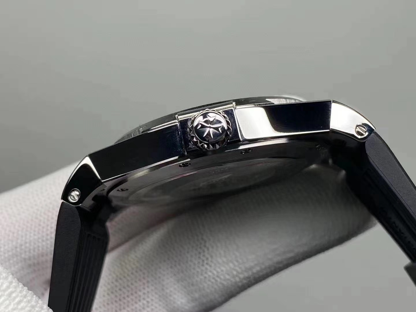 OVERSEAS SS 1:1 BEST EDITION BLACK TEXTURED DIAL ON BLACK RUBBER STRAP OVERSEAS SS 1:1 BEST EDITION BLACK TEXTURED DIAL ON BLACK RUBBER STRAP