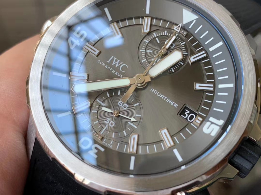 IWC0458 - Aquatimer Chronograph Sharks Grey SS/RU V6F A7750 IWC0458 - Aquatimer Chronograph Sharks Grey SS/RU V6F A7750