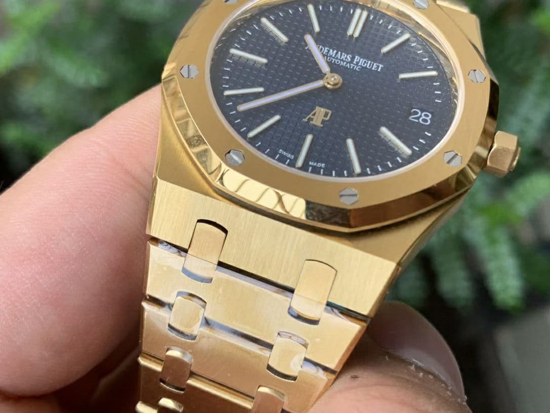 AP0635 - Royal Oak Jumbo 15202 YG/YG Blue KZF A2121 AP0635 - Royal Oak Jumbo 15202 YG/YG Blue KZF A2121