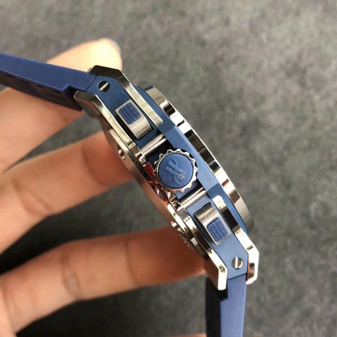 Big Bang 44mm SS Blue Dial Diamond Bezel on Blue Leather Strap HUB4104 Big Bang 44mm SS Blue Dial Diamond Bezel on Blue Leather Strap HUB4104