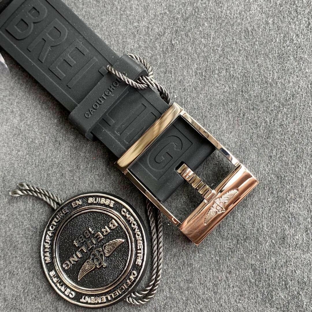 Avenger GMT SS GF 1:1 Best Edition Black Dial Roman Markers on Black rubber Strap A2836 V2 Avenger GMT SS GF 1:1 Best Edition Black Dial Roman Markers on Black rubber Strap A2836 V2