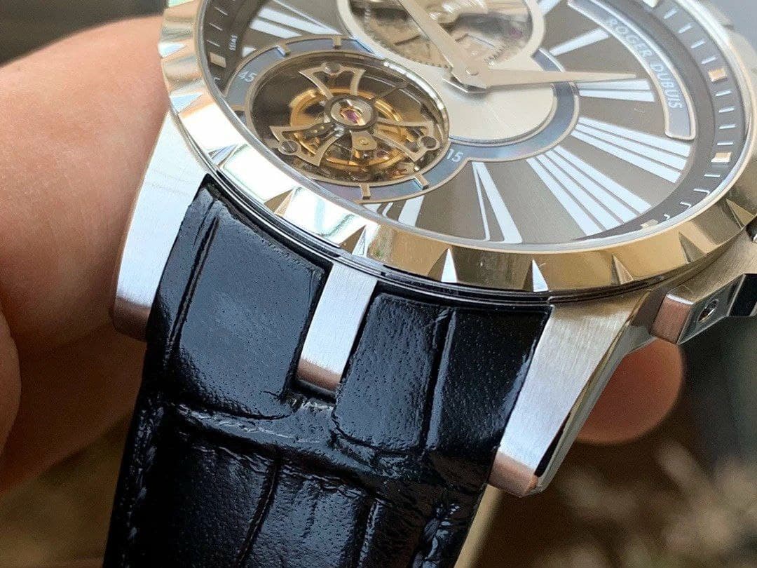 Roger Dubuis Hommage Flying Tourb RDDBHO0568 SS/LE Wht/Gre A Tourbillon Roger Dubuis Hommage Flying Tourb RDDBHO0568 SS/LE Wht/Gre A Tourbillon