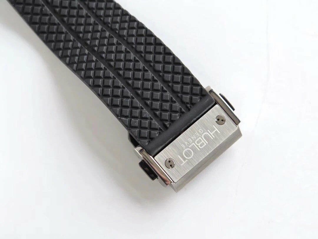 Big Bang 44mm SS Black Dial Diamond Bezel on Black Rubber Strap HUB4104