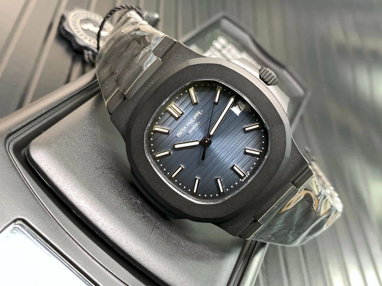 Nautilus 5711 PVD All Black PPF 1:1 Best Edition Blue Textured Dial on PVD Bracelet 324CS V4