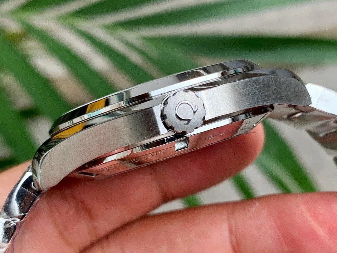 Omega Aqua Terra co axial white wave