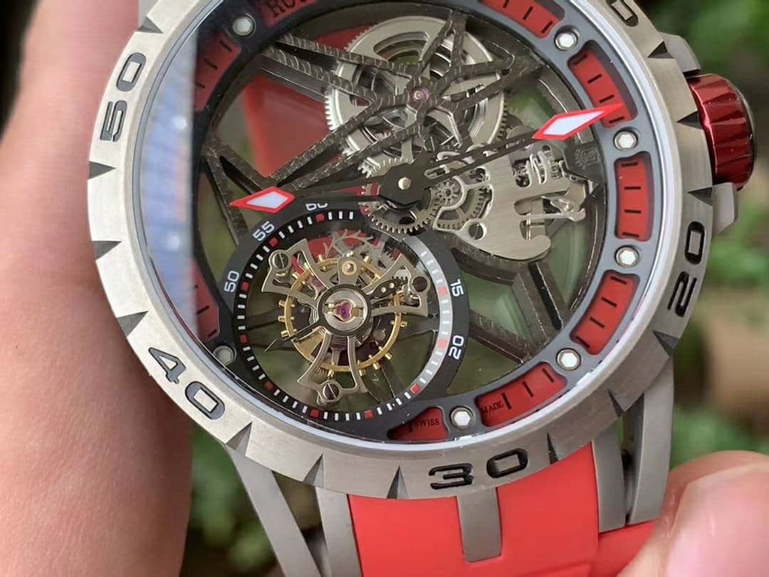 Roger Dubuis G041C - Excalibur Spider Skele Flying Tourb TI/RU Red BBR Roger Dubuis G041C - Excalibur Spider Skele Flying Tourb TI/RU Red BBR