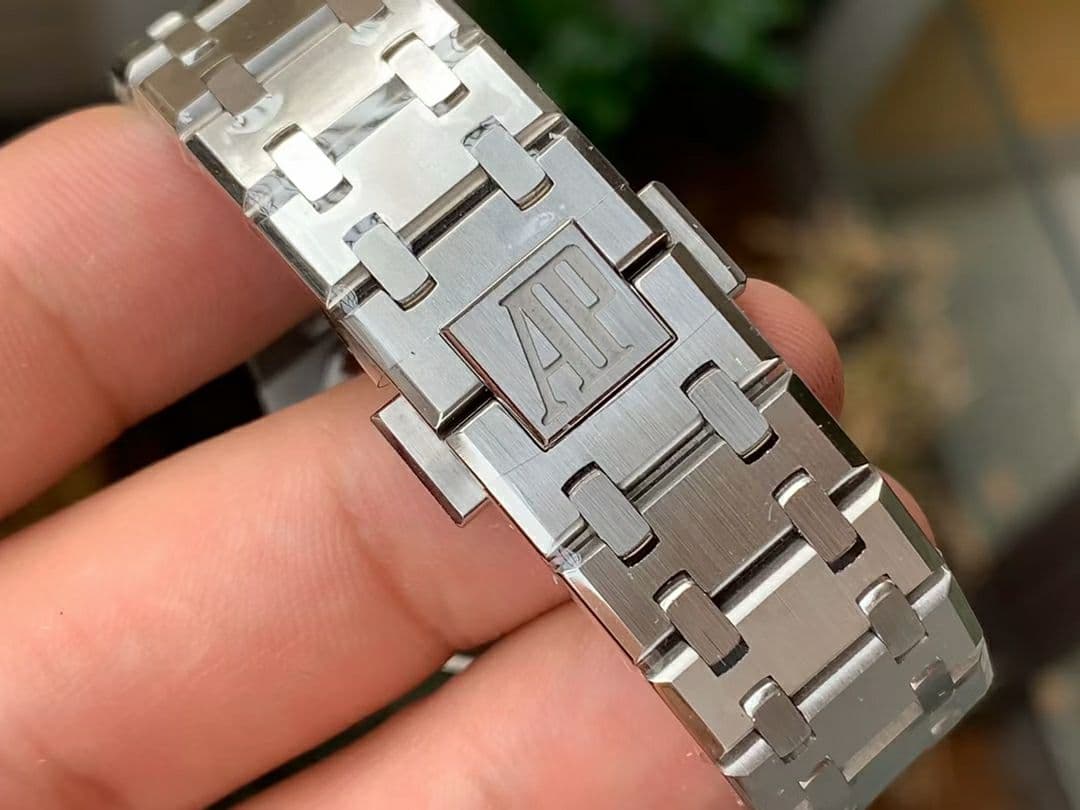 Lady Royal Oak 33mm SS JF 1:1 Best Edition Silver Dial Diamonds Bezel on SS Bracelet Swiss Quartz Lady Royal Oak 33mm SS JF 1:1 Best Edition Silver Dial Diamonds Bezel on SS Bracelet Swiss Quartz