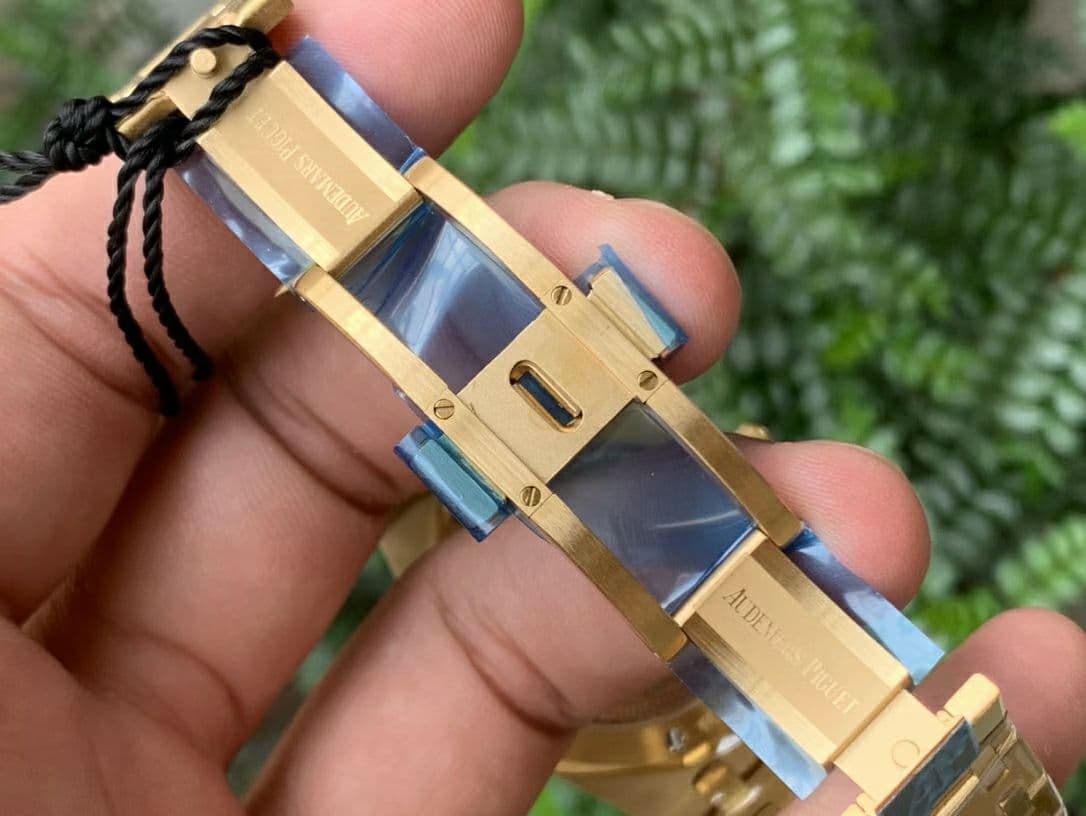 AP0635 - Royal Oak Jumbo 15202 YG/YG Blue KZF A2121 AP0635 - Royal Oak Jumbo 15202 YG/YG Blue KZF A2121