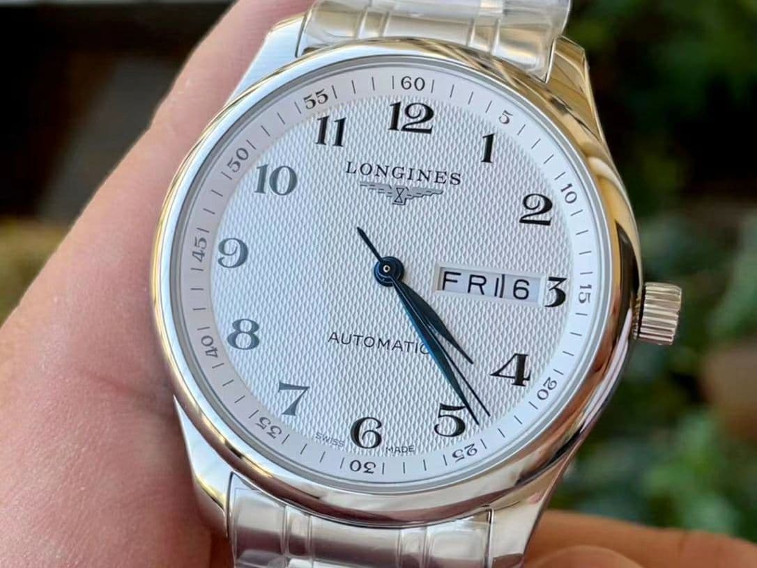 LON033D - Longines Master Moonphase SS/SS Wht/Num GSF A899 LON033D - Longines Master Moonphase SS/SS Wht/Num GSF A899