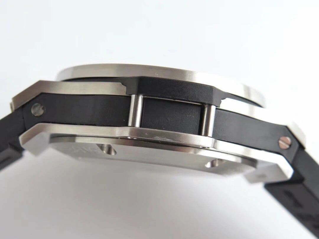Big Bang 44mm SS Black Dial Diamond Bezel on Black Rubber Strap HUB4104 Big Bang 44mm SS Black Dial Diamond Bezel on Black Rubber Strap HUB4104