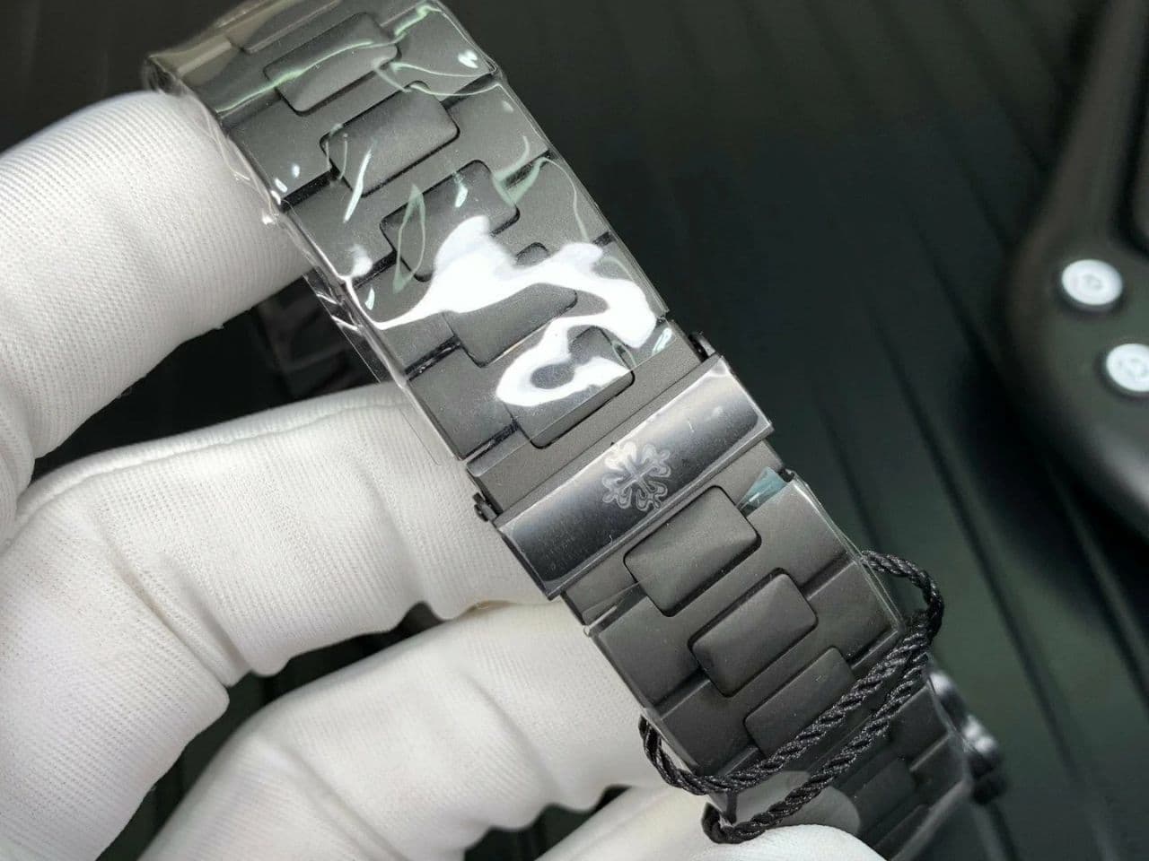 Nautilus 5711 PVD All Black PPF 1:1 Best Edition Blue Textured Dial on PVD Bracelet 324CS V4 Nautilus 5711 PVD All Black PPF 1:1 Best Edition Blue Textured Dial on PVD Bracelet 324CS V4