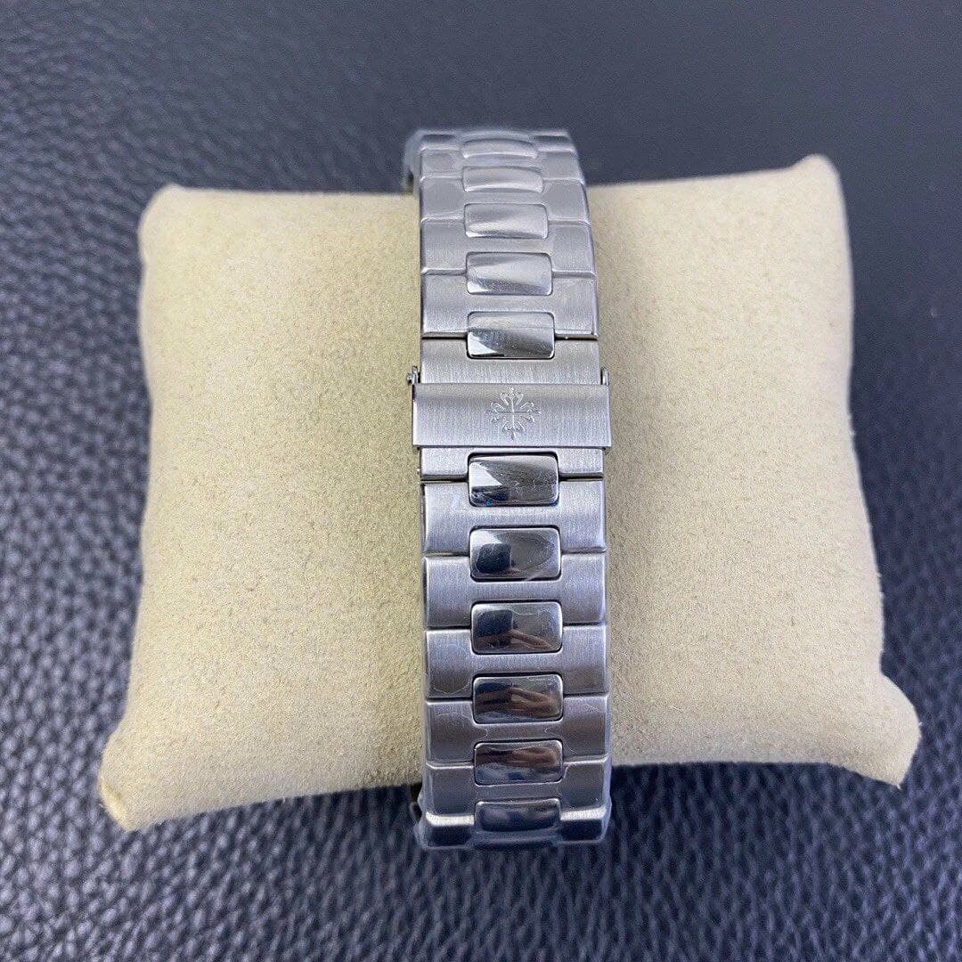Nautilus Jumbo 5711 PF 1:1 Best Edition White Textured Dial Diamonds Bezel on SS Bracelet A324 Nautilus Jumbo 5711 PF 1:1 Best Edition White Textured Dial Diamonds Bezel on SS Bracelet A324