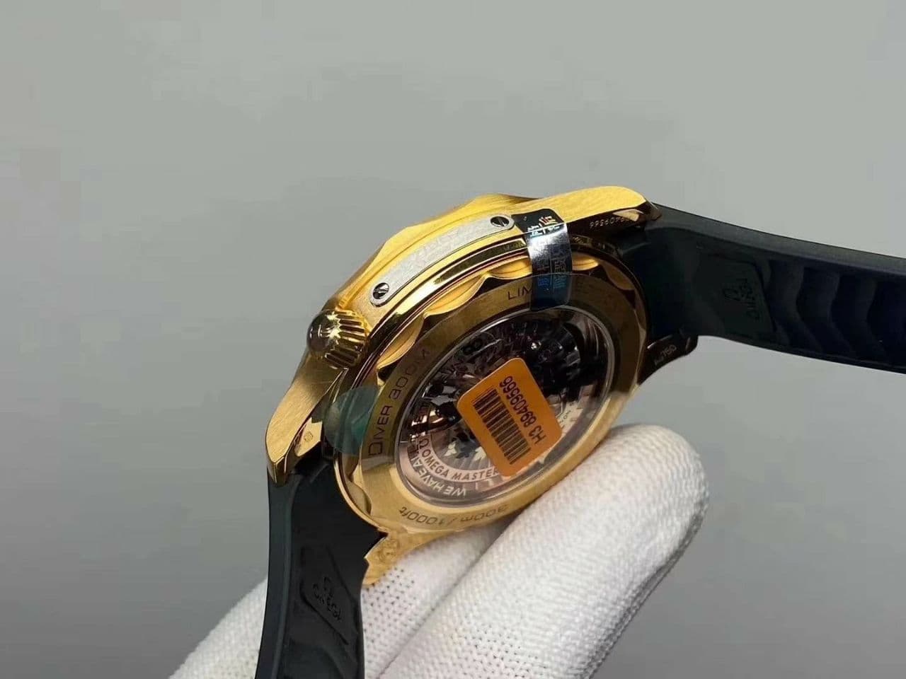 Omega Seamaster Diver 300M YG 007 James Bond VSF