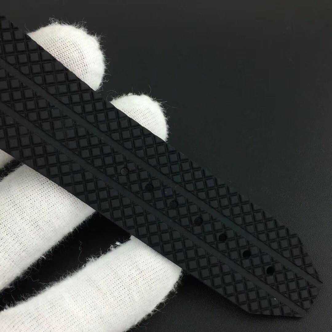 Big Bang Evolution 44mm SS Black Dial on Black Rubber Strap HUB4104